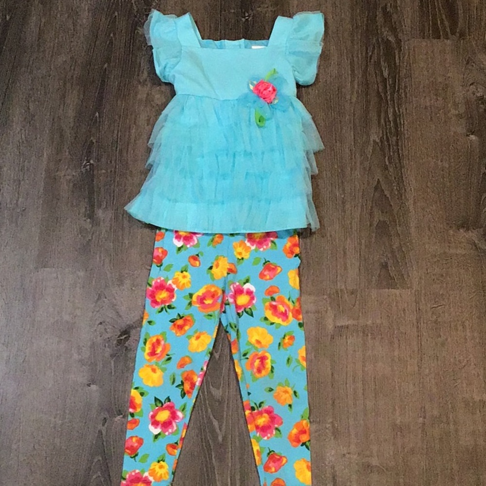 Girls matching leggings and top